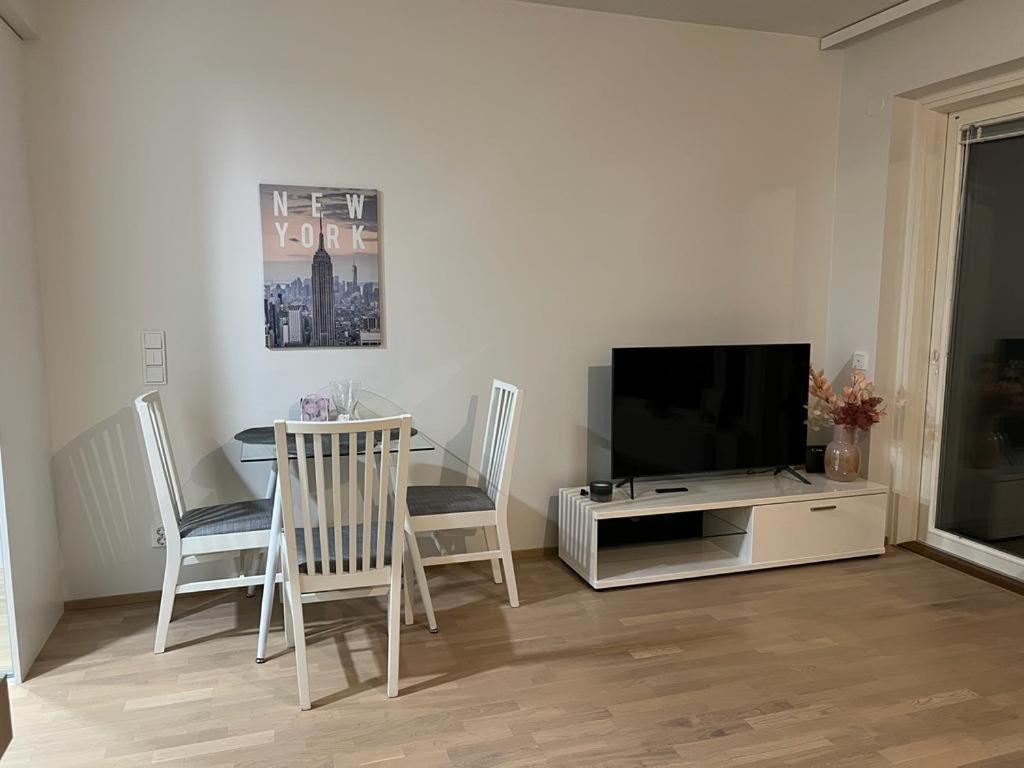 Modern One Bedroom City Apartment Nearby Airport Vantaa Exterior foto